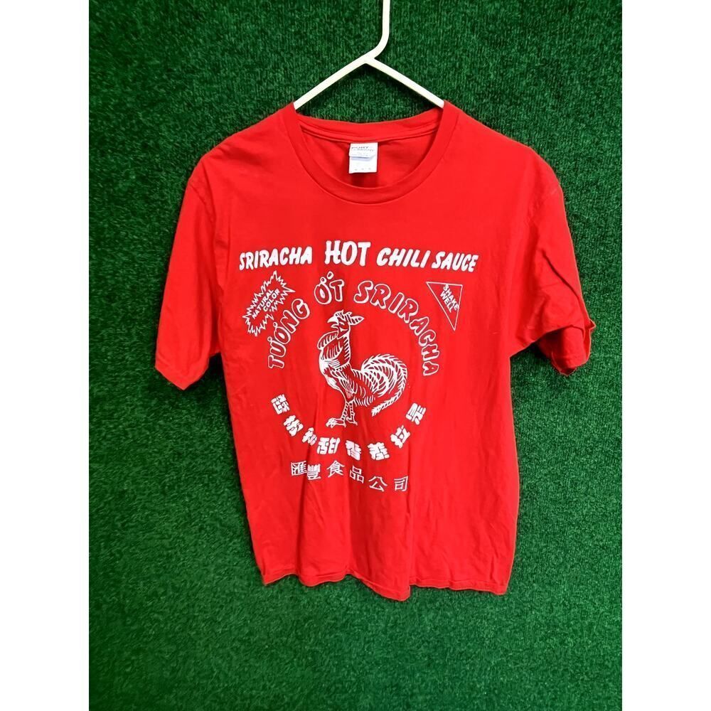 Sriracha Red T-Shirt Size Medium Unisex Gift